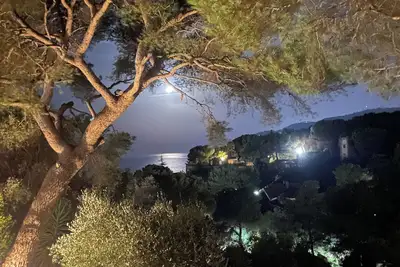 Appartement “Eliana” Vue Mer, Jardin privé, très agréable