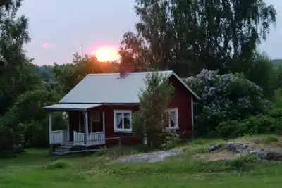 Image de Chalet confortable avec emplacement de choix sur Vanern