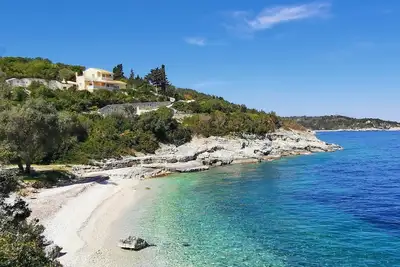 Image de Villa privée Kalypso | 2 minutes de la plage, de la piscine à débordement et des vues magnifiques sur la mer