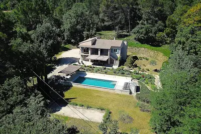 Image de Villa 230m2 climatisée, accès Pmr, piscine et jardin privés, Cèze et Ardèche