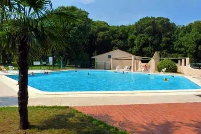 Image de Mini-Villa climatisée Classé ** dans résidence avec Piscine, bord de mer, Corse