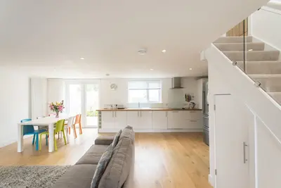 Image de Camana, moderne superbe maison de vacances Carbis Bay Sea Glimpses Parking Wifi