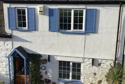 Image de Charmante maison de caractère du 16ème siècle dans la partie ancienne du village