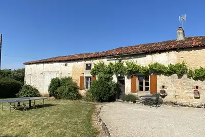 Image de Charmante ferme indépendante avec piscine privée.