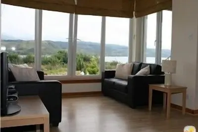 Image de Cottage spacieux avec vue imprenable sur le Loch Fyne