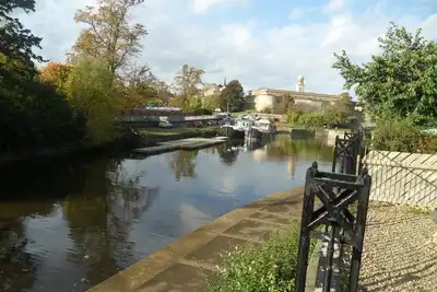 Image de Riversmead City Center Riverside Town House 5 couchages, parking, wifi gratuit
