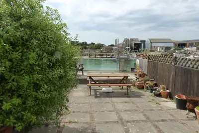 Image de Belle maison au bord de la rivière