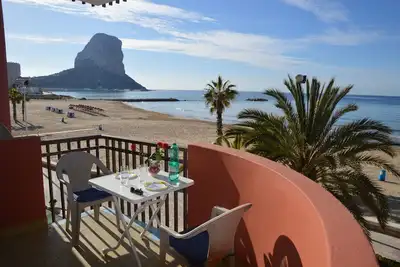 Calpe: Appartement sur la plage dans un immeuble original