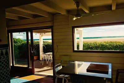 Image de Saint Pierre La Mer: Maison Sur La Plage Avec Piscine