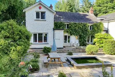 Image de Croft Cottage, chalet de 3 chambres, cadre boisé, à proximité des plages