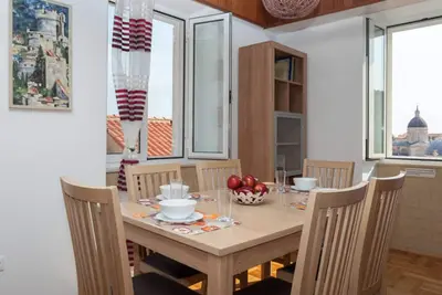 Image de Superbe maison dans la vieille ville avec une vue magnifique