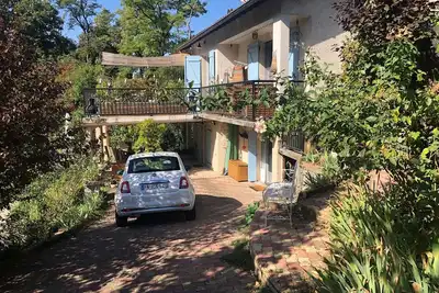 Image de Charmant appartement avec jardin au bord de la rivière avec une vue fascinante sur le Roc d'Anglars