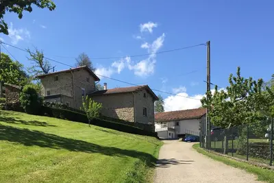 Image de Doizieux- Loft atypique et indépendant dans une belle ferme rénovée