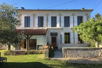 Image de Ferme avec piscine privée chauffée