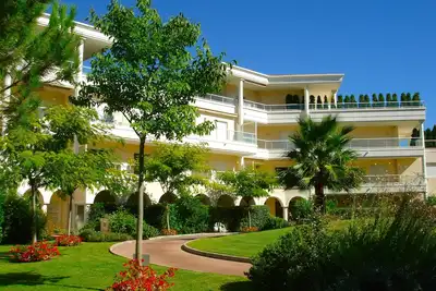 Image de Appartement dans un endroit paisible. Idéal pour les couples et les jeunes familles.