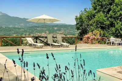 Image de Charmante villa en pierre traditionnelle restaurée avec piscine privée
