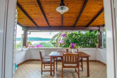 Image de Appartement de deux chambres prés de la plage Barbat, Rab (A-14884-a)