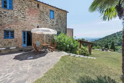 Image de Charmante villa de campagne du 17e - confortable avec vues, piscine, oasis