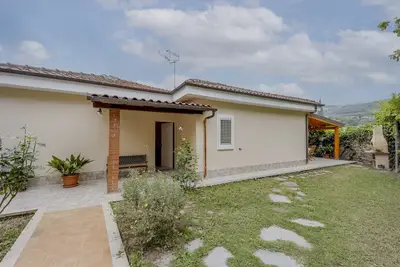 Image de Charmante maison dans un village Ă 15 minutes de la mer Ligure