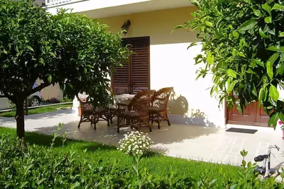 Image de Avec jardin pour 4 personnes (2 chambres)