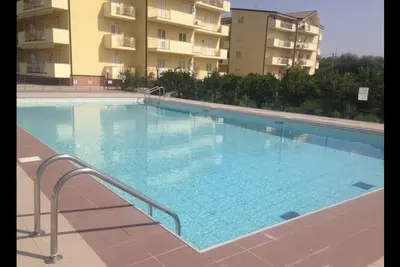 Appartement Caulonia Marina avec piscine, à 5 minutes à pied de la plage