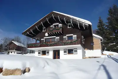 Image de chalet de montagne de grand confort 3 * en Station des Rousses
