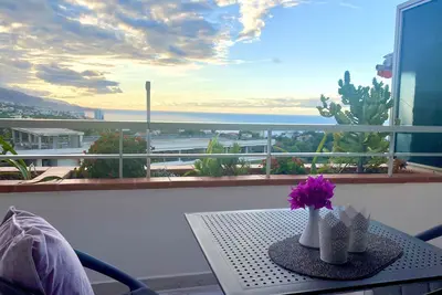 Image de Appartements 5 ***** exclusifs / vue mer, beaux et parfaitement équipés. . .