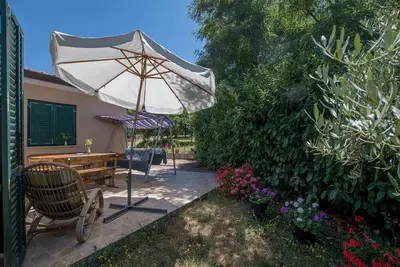 Image de Maison de vacances Buje pour 1 - 5 personnes avec 2 chambres à coucher - Maison de vacances