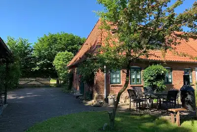 Idyllic farm cottage only 600 m from the Baltic Sea, natural beach, no car traffic
