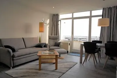 Image de Appartement ensoleillé près de la plage sud avec vue sur la mer Baltique