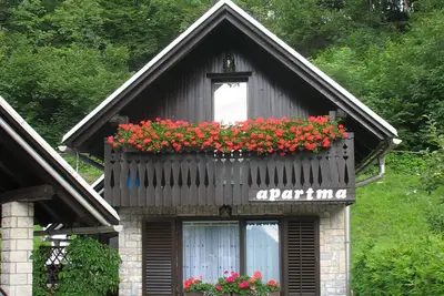 Image de Maison individuelle avec deux chambres, cuisine, salle de bains, pour 4 Pax