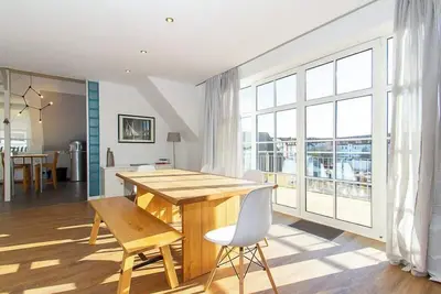 Image de Admiralskoje, luxueux appartement en duplex au centre et à proximité de la plage à Warnemünde