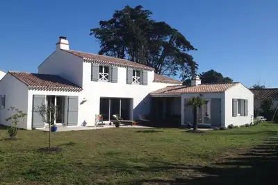 Image de Location belle maison orientée sud à proximité de la plage de la Luzéronde