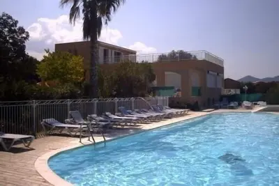 Image de Appartement avec superbe terrasse, vue magnifique sur le golf de calvi