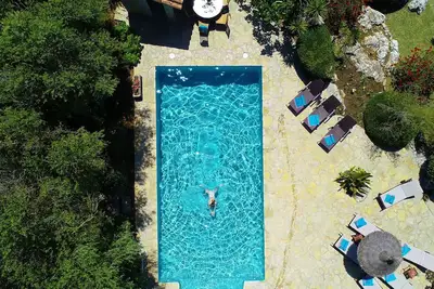 Image de 2 maisons en pierre sur une belle finca de jardin près de Pollenca