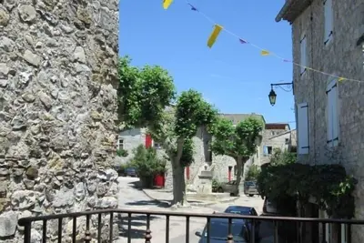 Image de Gîte accueillant au coeur du village des 4 Tours