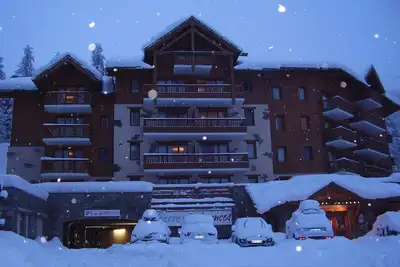 Image de Le Refuge de l’Albane T3 Pied Pistes linge, ménage & parking inclus 2-5p Piscine
