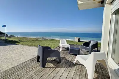 Image de Villa en Front de Mer, vue sur les iles Chausey près Granville. . .