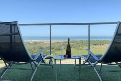 Image de Face mer pieds dans l'eau  à 5m de la plage avec wifi