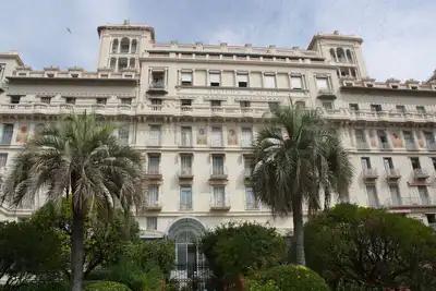 Image de dans le plus beau palace de menton