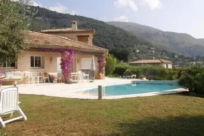 Image de Independance, calme et confort, piscine jardin mediterranéen