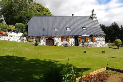 Image de Gite de Loupradelou pour 8 personnes, maison auvergnate typique avec jardin
