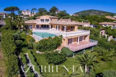 Image de Les Issambres - Très belle villa avec vue mer et joli terrasse avec piscine