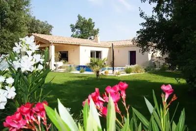 Image de Belle Villa avec jardin et piscine  pour 6 personnes