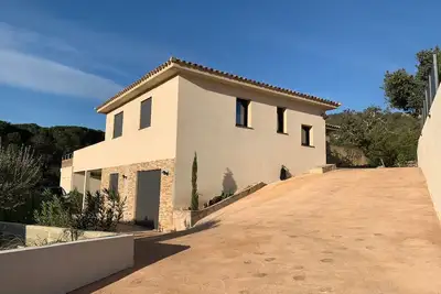Image de Rez De Villa PRÈS Santa Giulia, Au Calme 4 Pers Climatisee Jardin Sans Vis A Vis