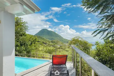 Image de Villa Salt. Vue mer exceptionnelle. Piscine privée. 5 mins des plages.