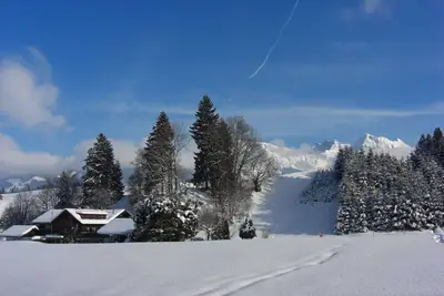 Image de Appartement à la montagne avec un balcon orienté ouest! WiFi gratuit!