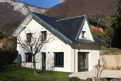 Image de Loue en Savoie maison rénovée en 2017 proche ski
