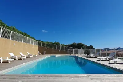 Image de A Santa:domaine de 3 villas avec piscine. Calme et confort Ă 6kms de la mer.
