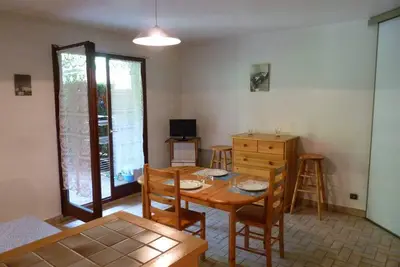 Image de Studio avec jardin, lac d'annecy